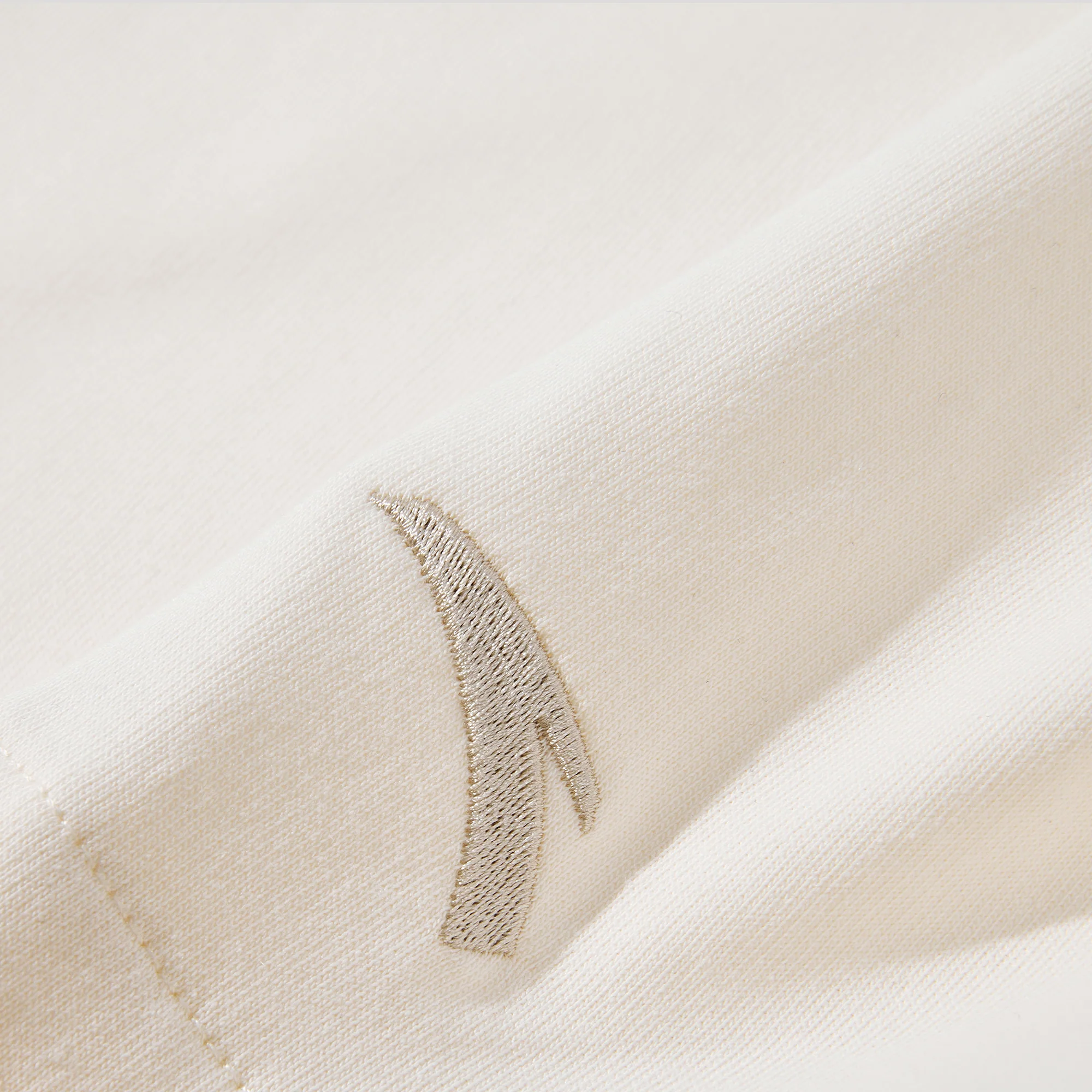 ANTA Hélà Omega Tee - Image 11